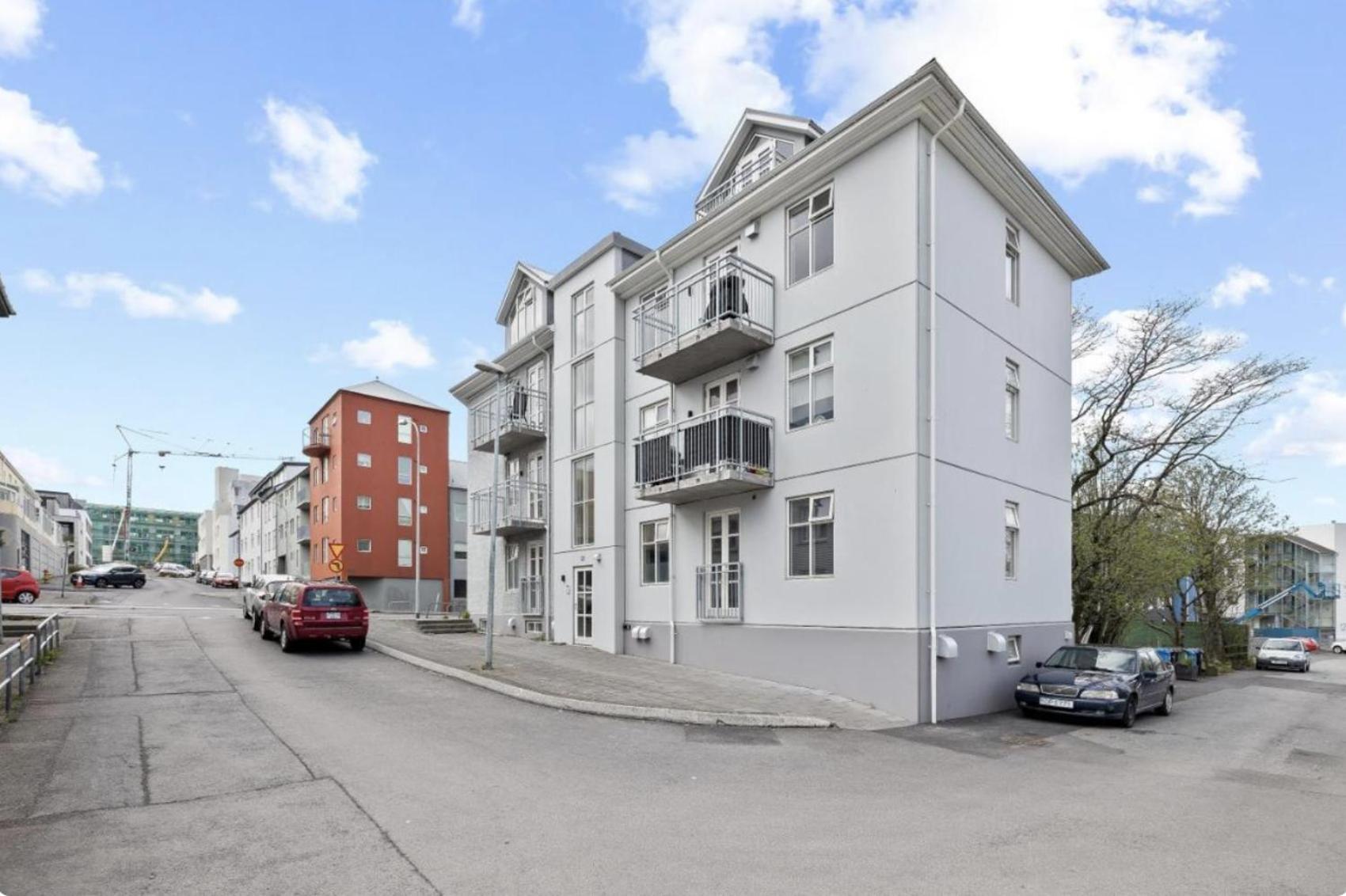 Cheerful Down Town Apartment Reykjavík Esterno foto
