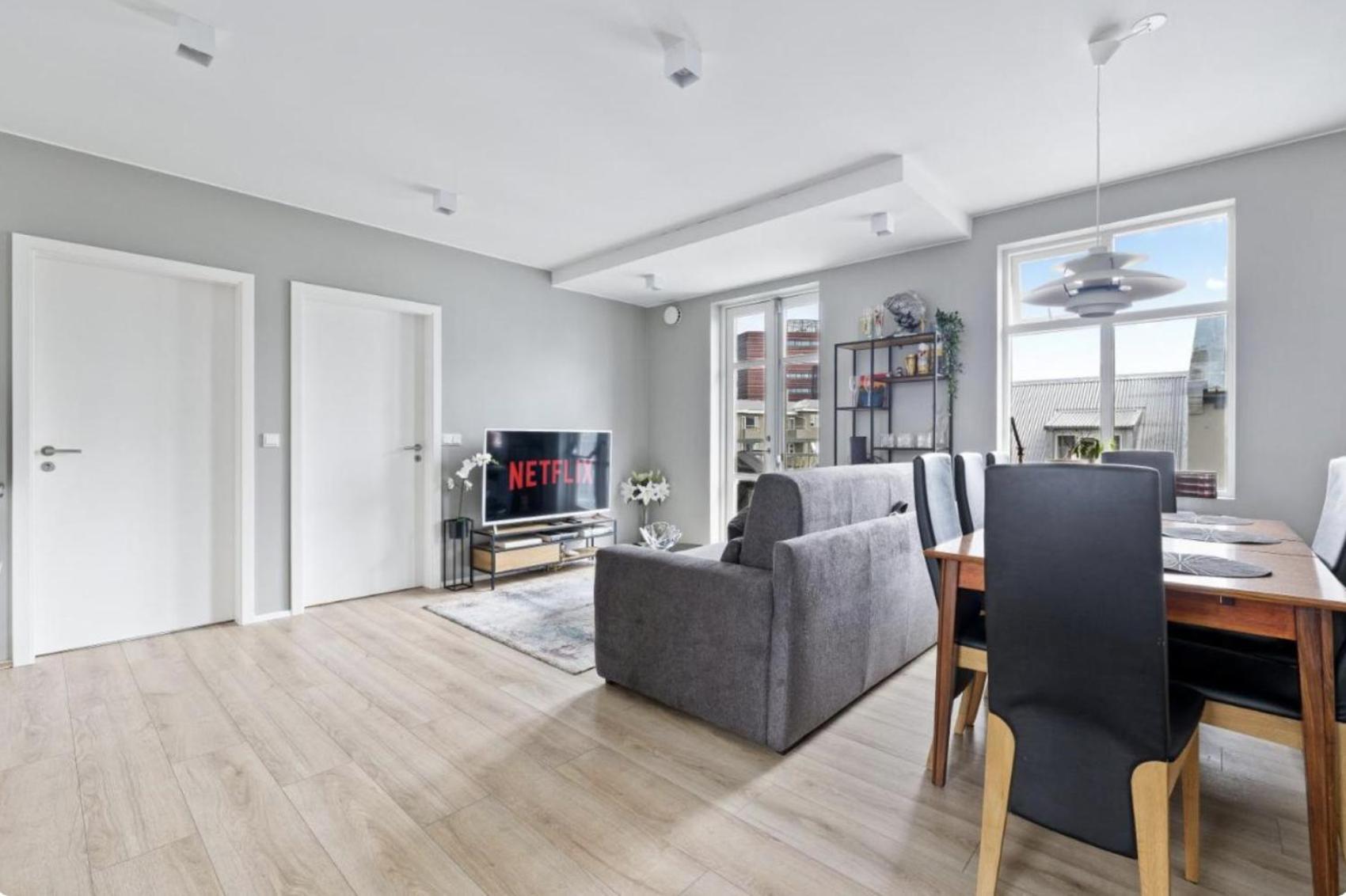 Cheerful Down Town Apartment Reykjavík Esterno foto