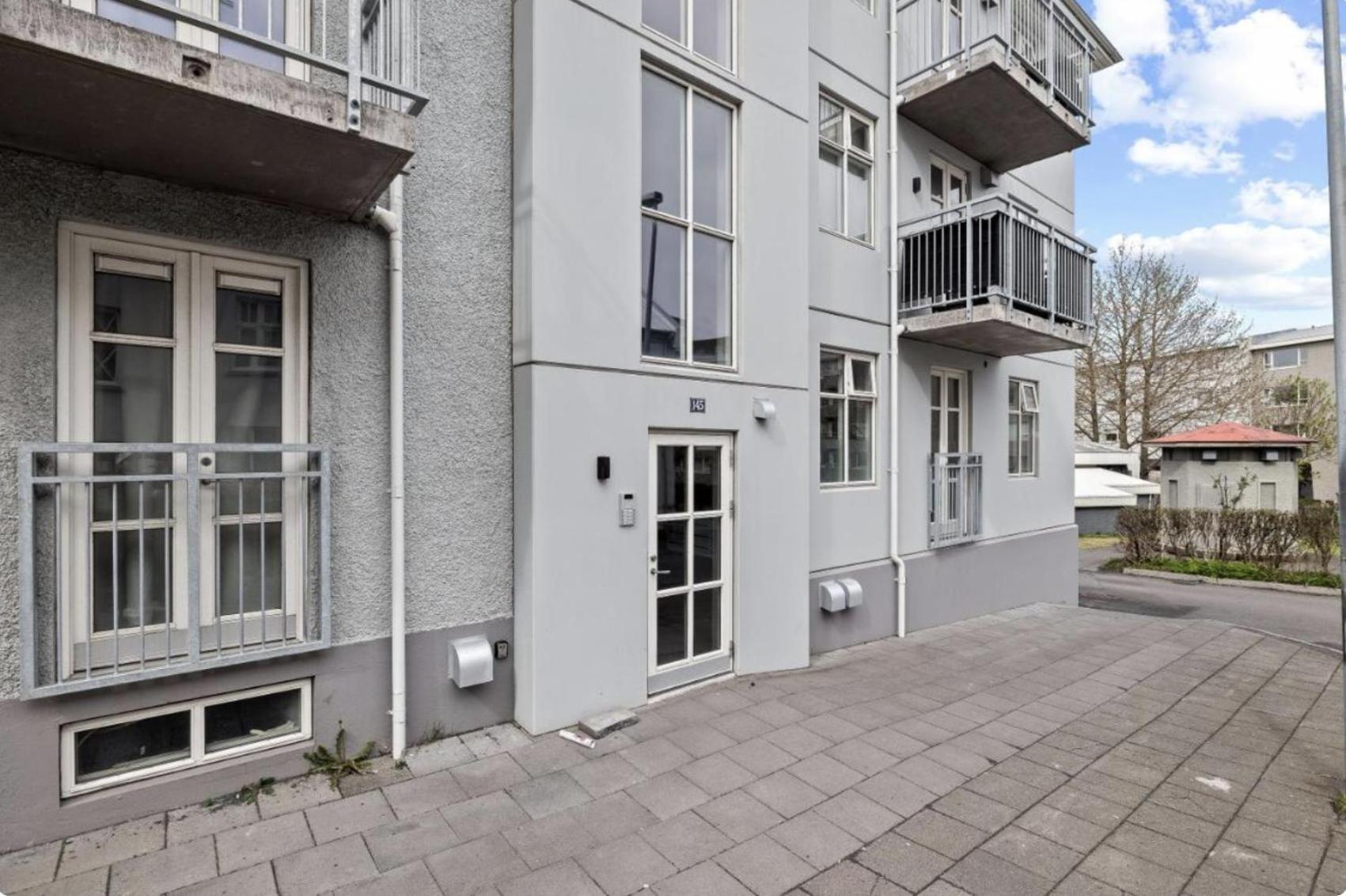 Cheerful Down Town Apartment Reykjavík Esterno foto